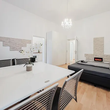 In Der - Zwischen Stadion, Arena, Zoo Апартаменты Лейпциг