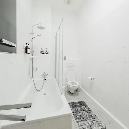 In Der - Zwischen Stadion, Arena, Zoo