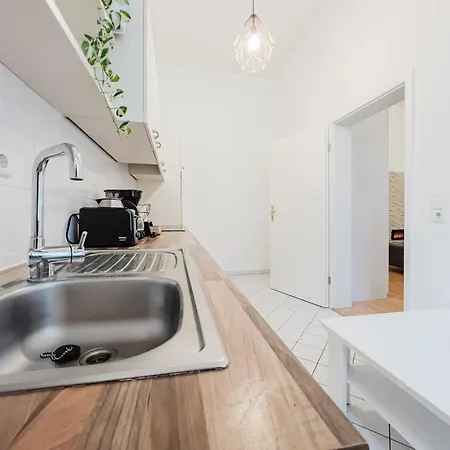 In Der - Zwischen Stadion, Arena, Zoo Appartement Leipzig