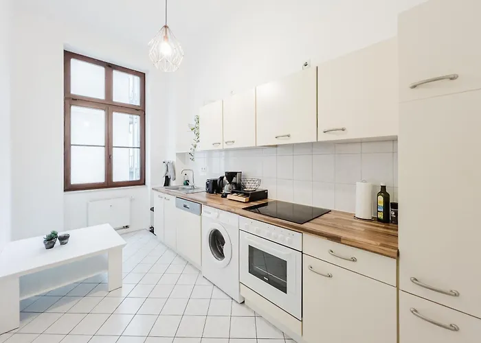 In Der - Zwischen Stadion, Arena, Zoo Apartment *